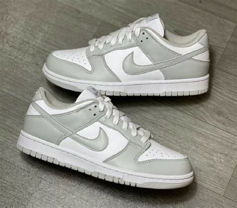 wmns dunk low photon dust